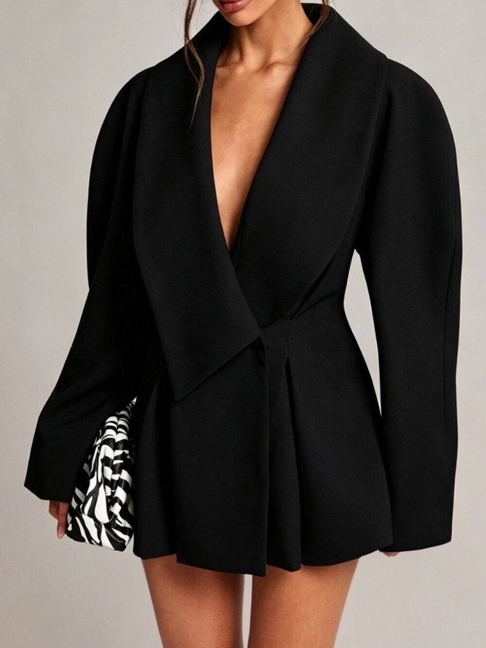 Black Elegant Women's Shawl Collar Long Sleeve Blazer - Picture 5 of 8